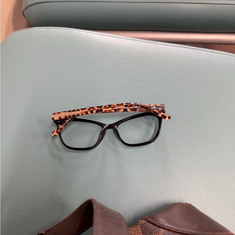 Bebe Cat Eye Leopard Print and Black Glasses super cute
